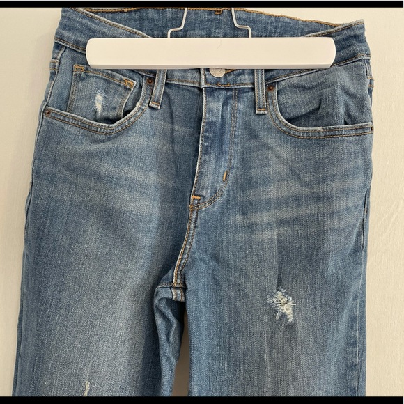 Levi’s High Waisted Flared Leg Jeans - Picture 5 of 16